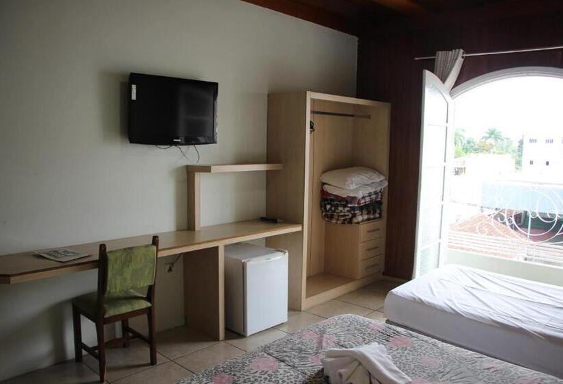 スタンダードトリプルルーム, Alzira Park