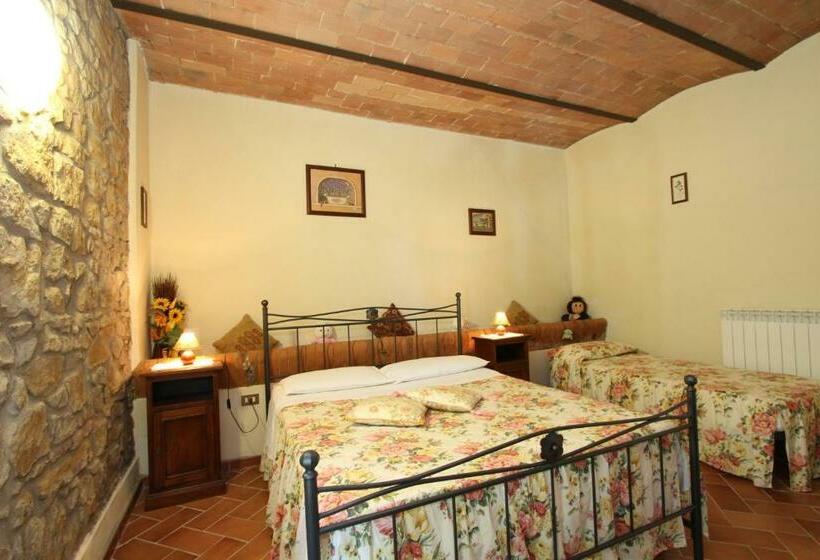 דירת חדר נוף לבריכה, Agriturismo Colle Verde