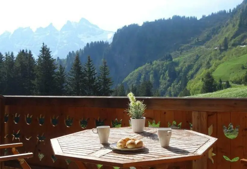 Quarto Estandard Vista Montanha, L'etable