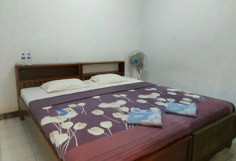 スタンダードルーム, Oyo 3303 Penginapan Putri Asih Sawarna