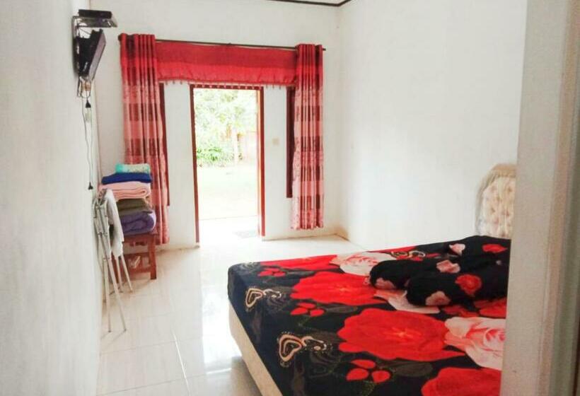 Номер Стандарт, Oyo 3303 Penginapan Putri Asih Sawarna