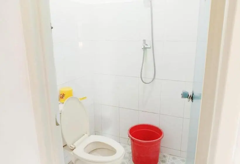 ビラホテル１ベッドルーム, Oyo 3303 Penginapan Putri Asih Sawarna