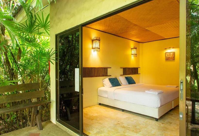 חדר סטנדרט נוף לפארק, The Hub Erawan Resort