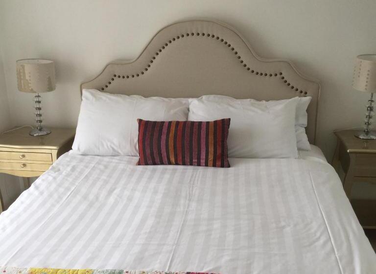 Семейные Апартаменты, Broadbeach Holiday Apartments