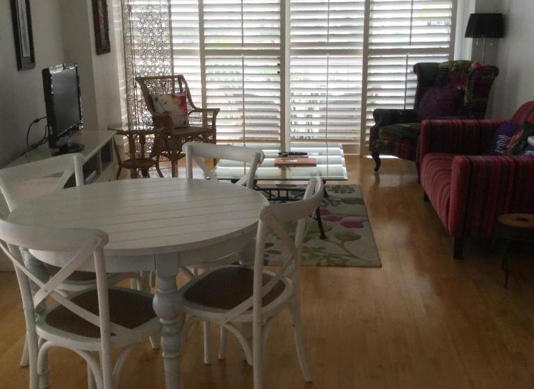 Семейные Апартаменты, Broadbeach Holiday Apartments