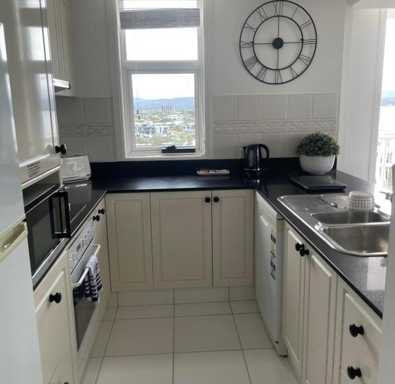 Апартаменты 2 Спальни, Broadbeach Holiday Apartments