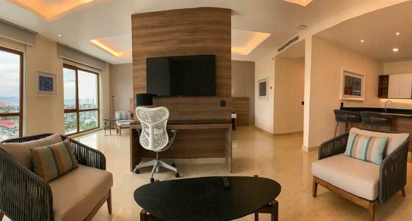 جناح سرير كينج, Holiday Inn & Suites   Puerto Vallarta Marina & Golf, An Ihg