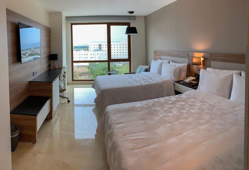 غرفه قياسيه سريرين مزدوجين, Holiday Inn & Suites   Puerto Vallarta Marina & Golf, An Ihg