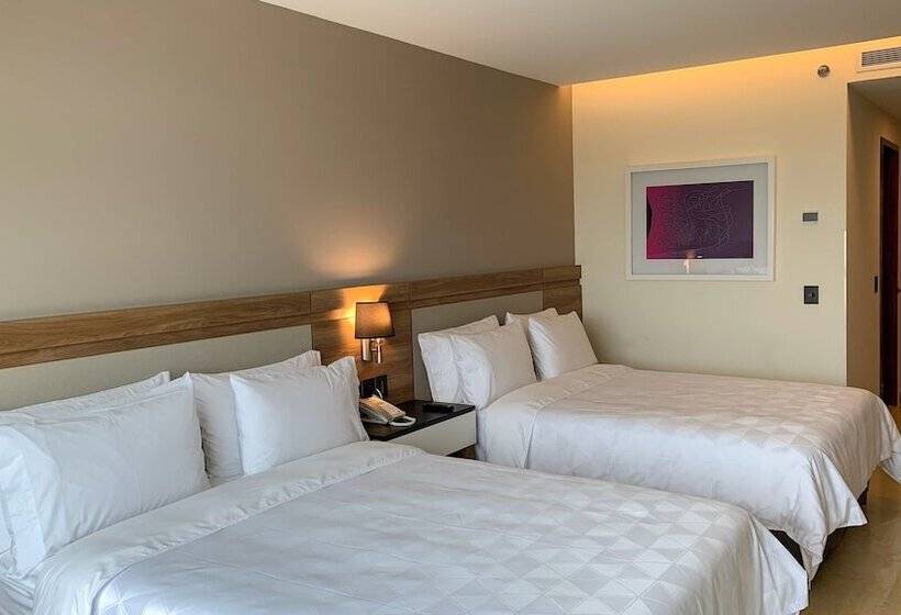 غرفه قياسيه سريرين مزدوجين, Holiday Inn & Suites   Puerto Vallarta Marina & Golf, An Ihg