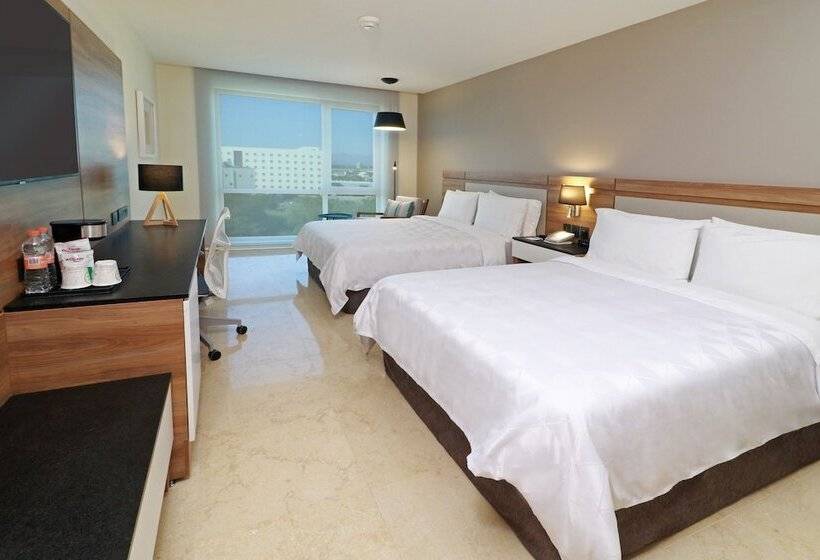 غرفه قياسيه سريرين مزدوجين, Holiday Inn & Suites   Puerto Vallarta Marina & Golf, An Ihg