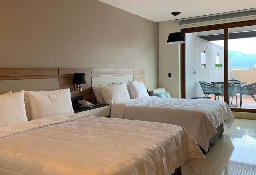 غرفه قياسيه سريرين مزدوجين, Holiday Inn & Suites   Puerto Vallarta Marina & Golf, An Ihg