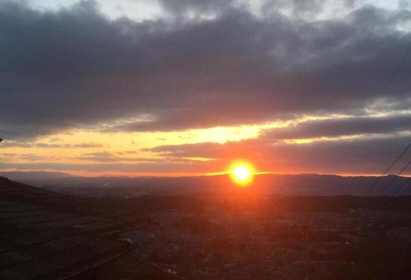 高级大房间, Monzen Okagero