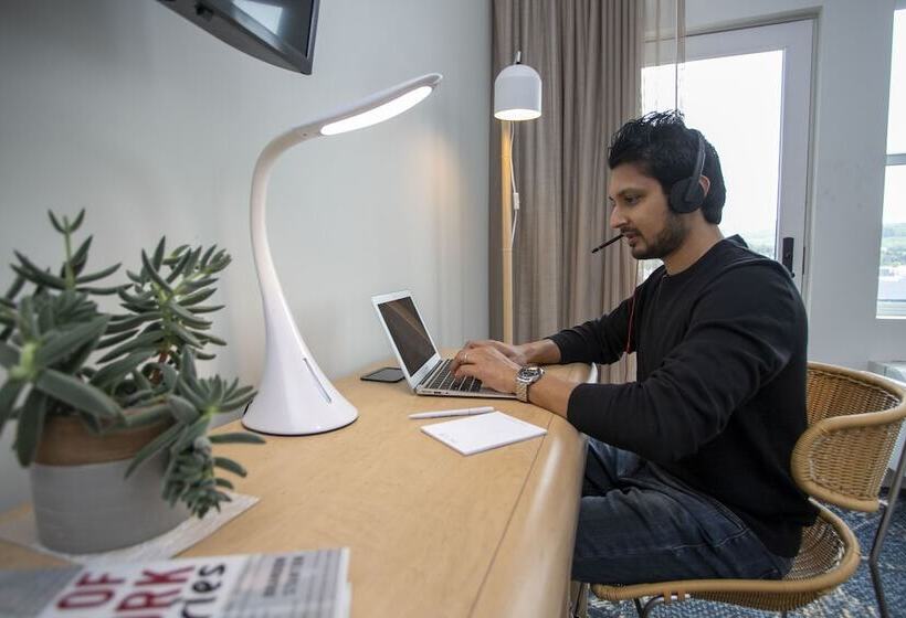 غرفة قياسية سرير كينج, Saltline