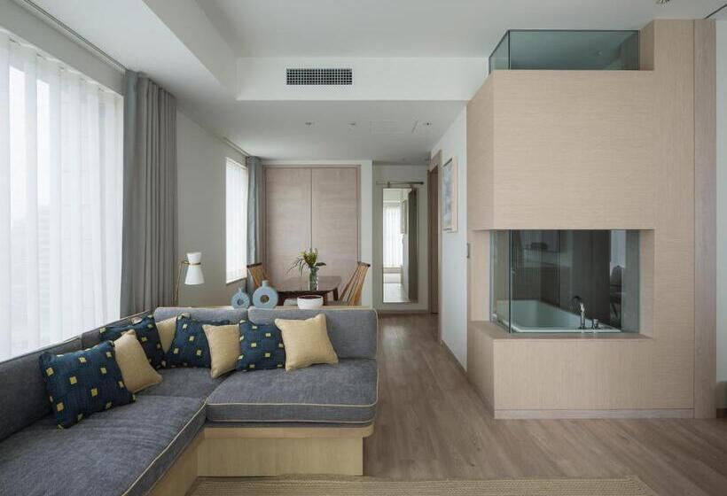 جناح, Zentis Osaka