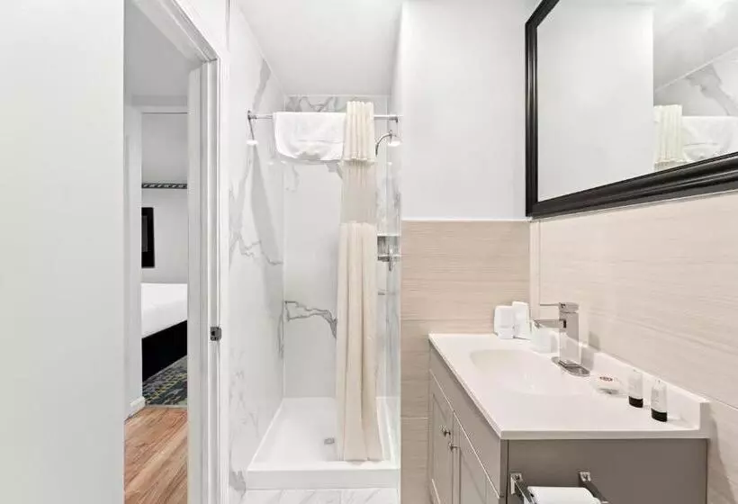 ファミリールーム, Americas Best Value Inn Stonington Mystic
