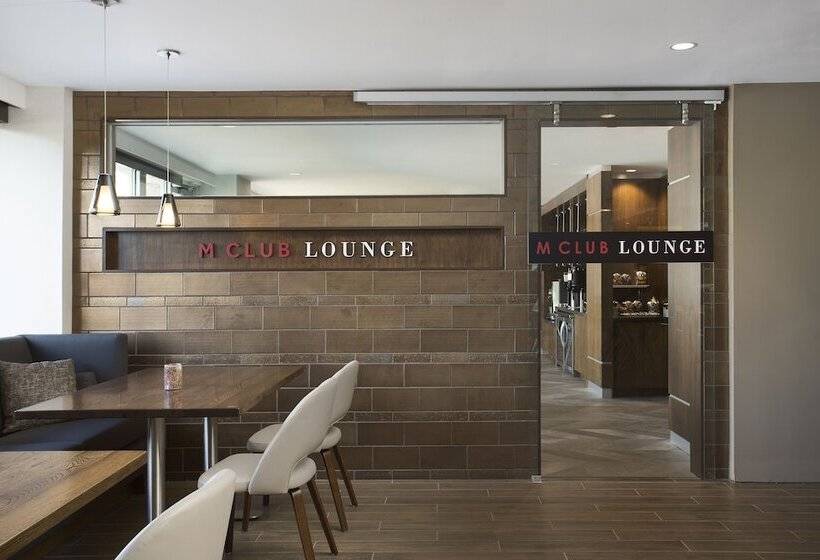 Camera Club, Auburn Hills Marriott Pontiac