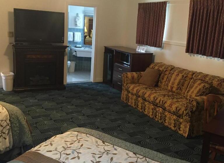 Номер Стандарт 2 Двуспальные Кровати, Berkshire Inn