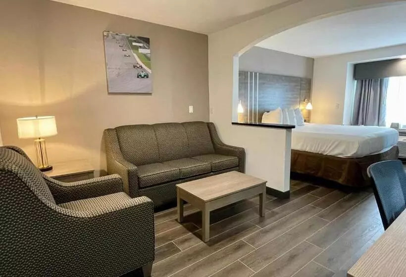 キングサイズベッドのデラックススイート, Best Western Roanoke Inn & Suites