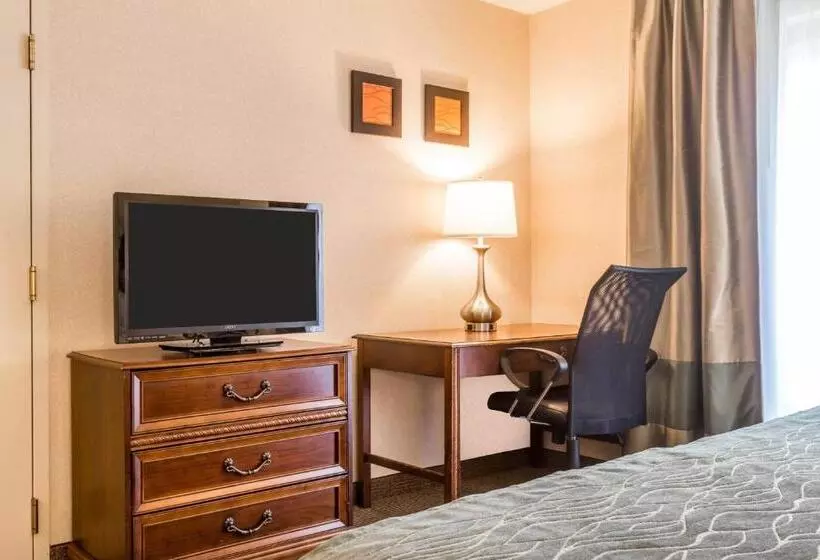 ２ダブルベッドのスタンダードルーム, Comfort Inn & Suites South Burlington Near University