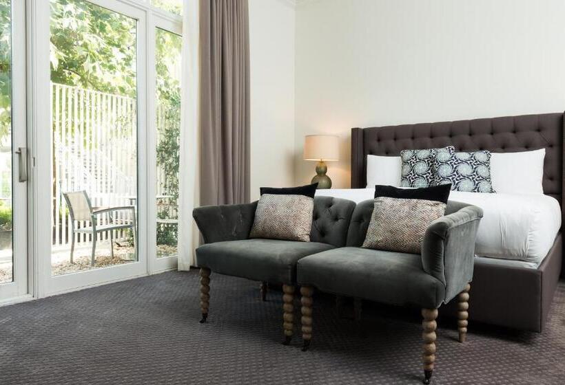 Номер Deluxe Вид на Бассейн, Ella