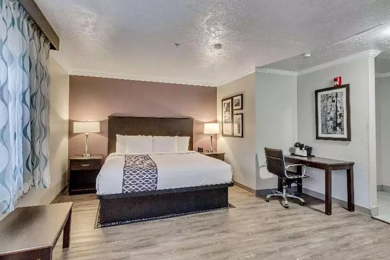 キングサイズベッドのエクゼクティブルーム, La Quinta By Wyndham North Orem
