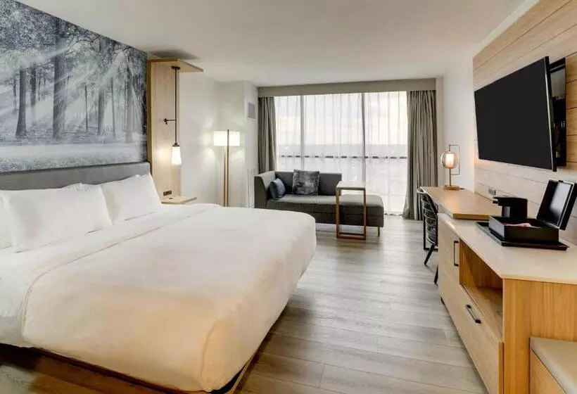 キングサイズベッドのスタンダードルーム, Mobile Marriott