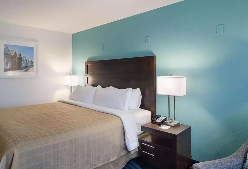 اتاق استاندارد, Quality Inn