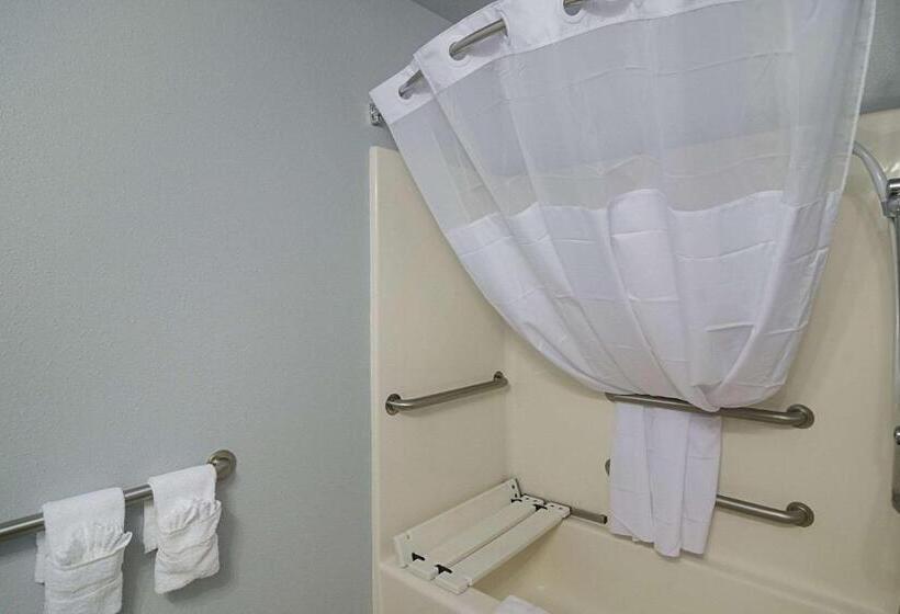 חדר סטנדרט מותאם לאדם עם מוגבלויות, Quality Inn