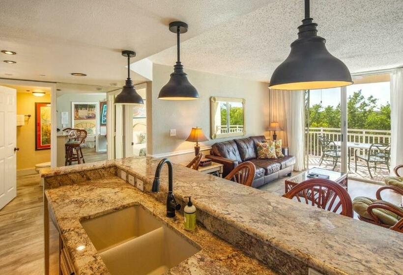 דירת שני חדרים, Sunrise Suites