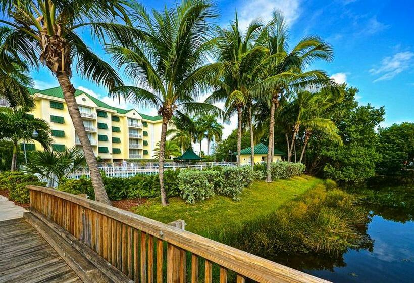 דירת שני חדרים, Sunrise Suites