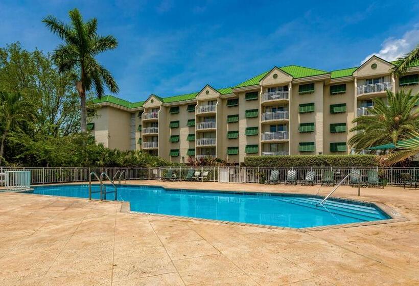 آپارتمان 2 خوابه, Sunrise Suites