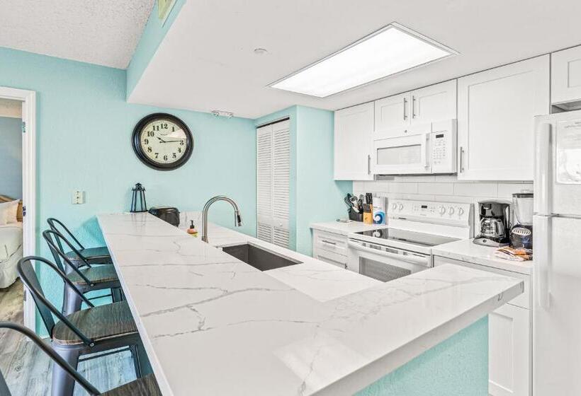 آپارتمان 2 خوابه, Sunrise Suites