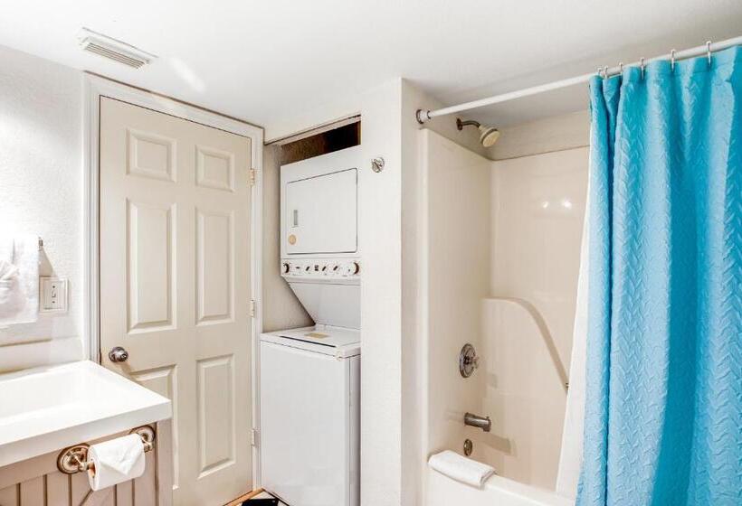 דירת שני חדרים, Sunrise Suites