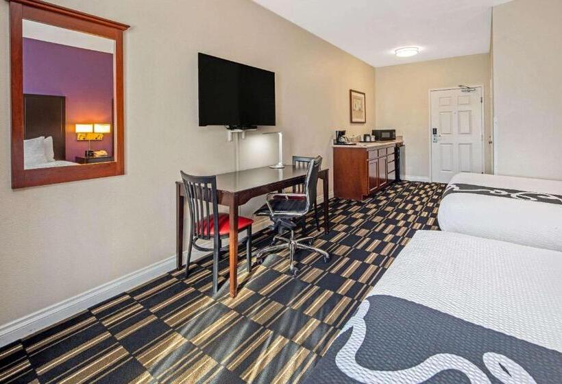 غرفة قياسية, The Hotel Oceanside