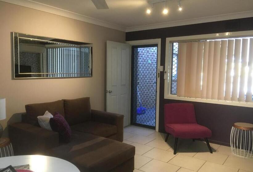 شقة غرفة واحدة, Beachlander Self Contained Holiday Apartments