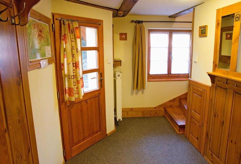 آپارتمان 2 خوابه, Penzión Pod Bránou