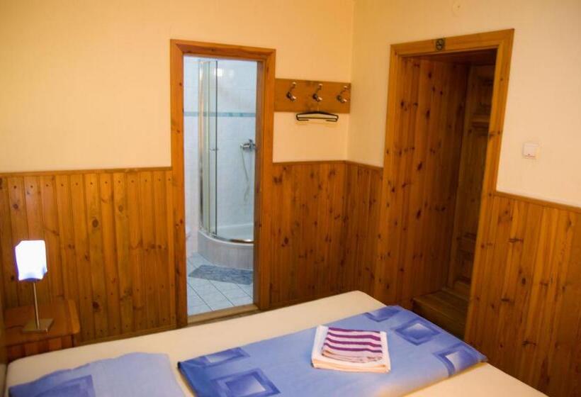 اتاق اکونومی یک تخته, Penzión Pod Bránou