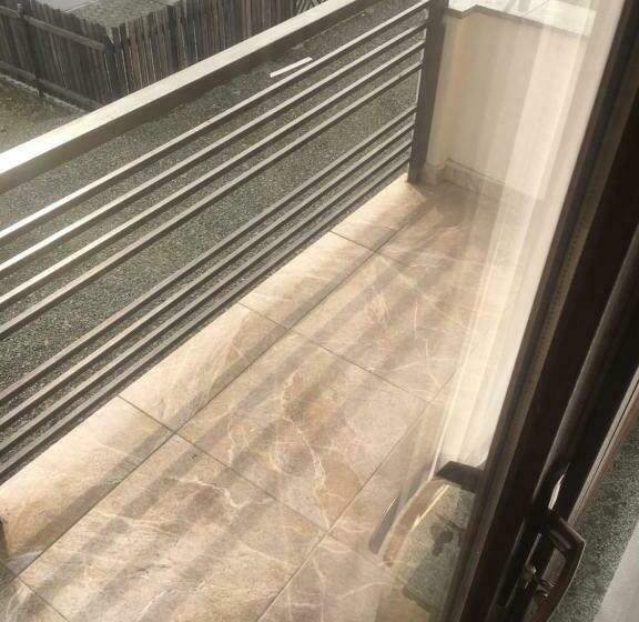 آپارتمان 1 خوابه با بالکن, Aparthotel Family
