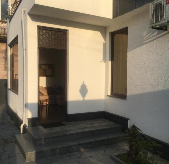 آپارتمان 1 خوابه, Aparthotel Family