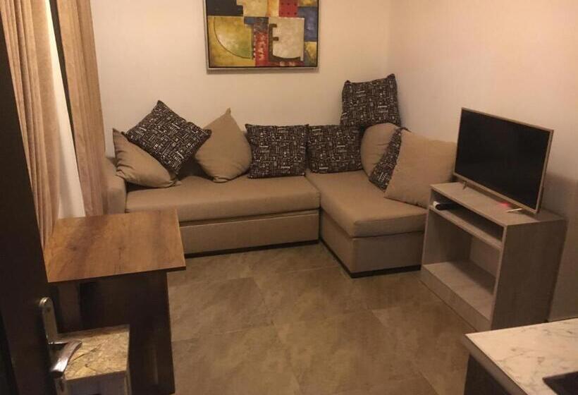 آپارتمان 1 خوابه, Aparthotel Family