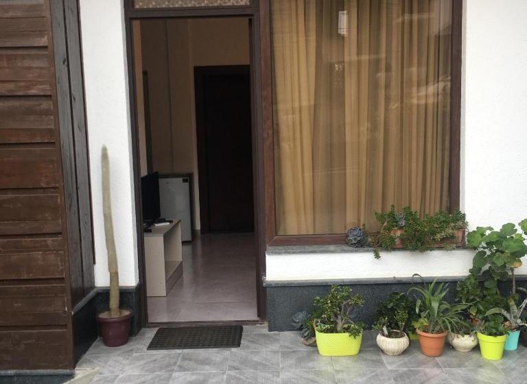 آپارتمان 2 خوابه, Aparthotel Family