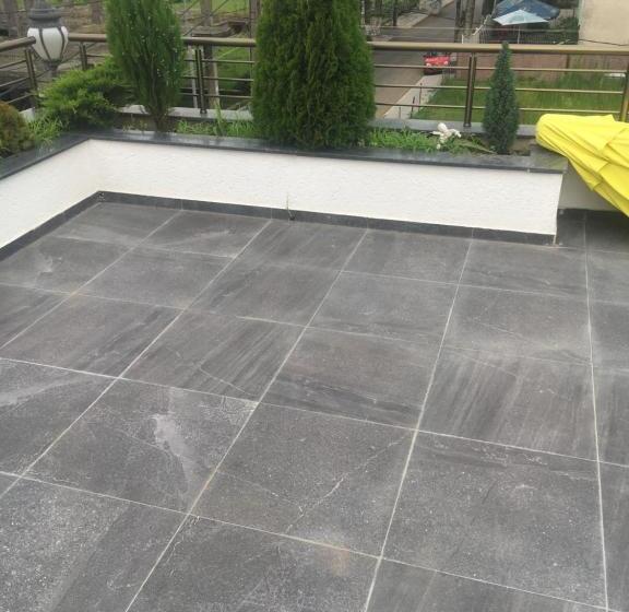 آپارتمان 1 خوابه با تراس, Aparthotel Family