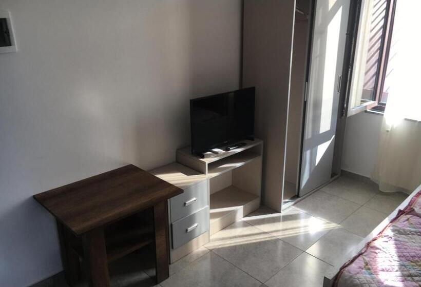 استودیو استاندارد با بالکن, Aparthotel Family