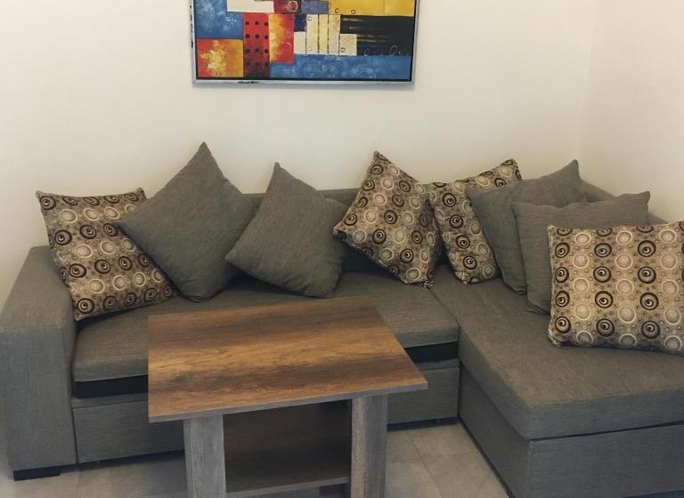 آپارتمان 2 خوابه, Aparthotel Family