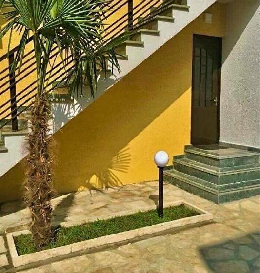 آپارتمان 1 خوابه, Aparthotel Family