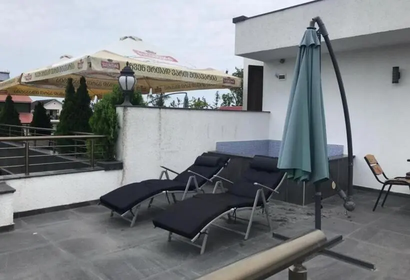 آپارتمان 1 خوابه با تراس, Aparthotel Family