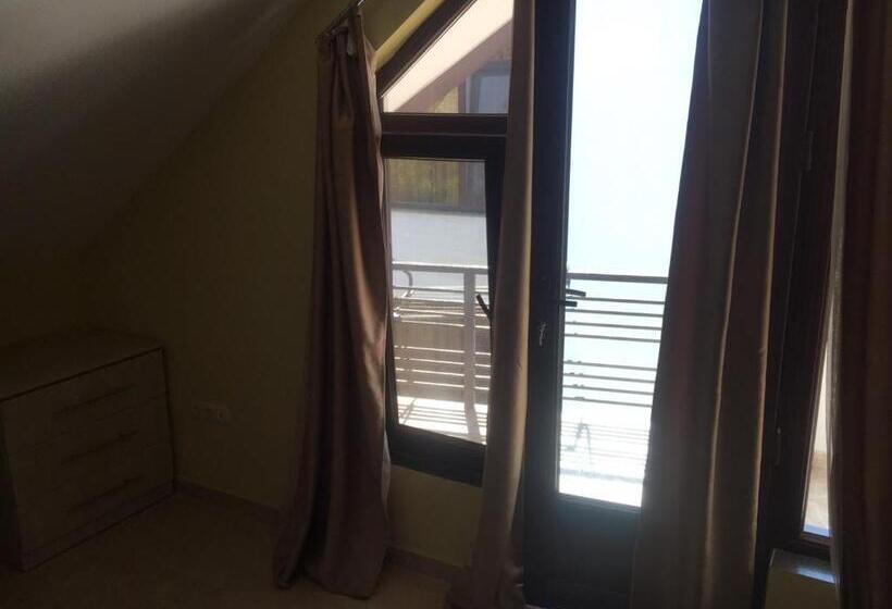 آپارتمان دوبلکس 1 خوابه, Aparthotel Family