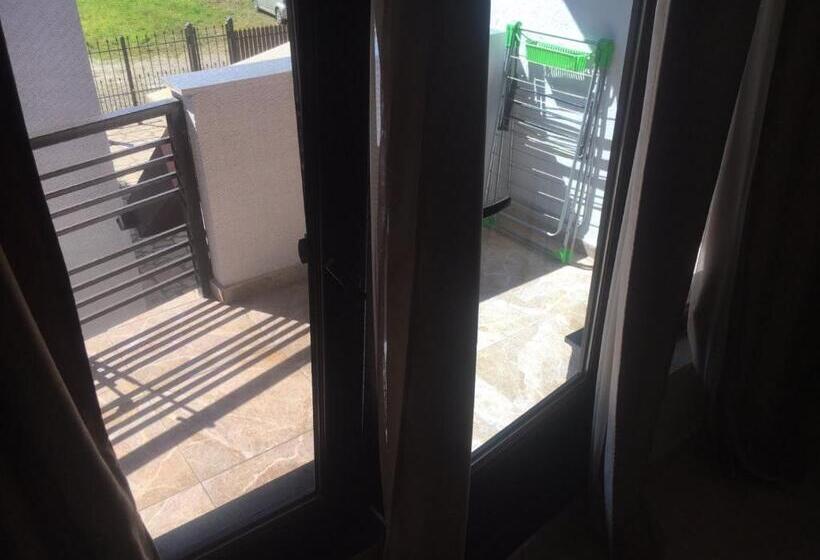 آپارتمان دوبلکس 1 خوابه, Aparthotel Family