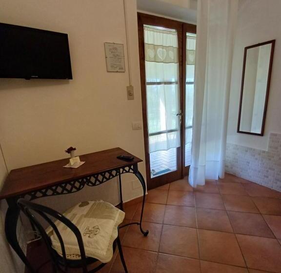 חדר סטנדרט לשלושה, Agriturismo Bio Pian Dei Casali