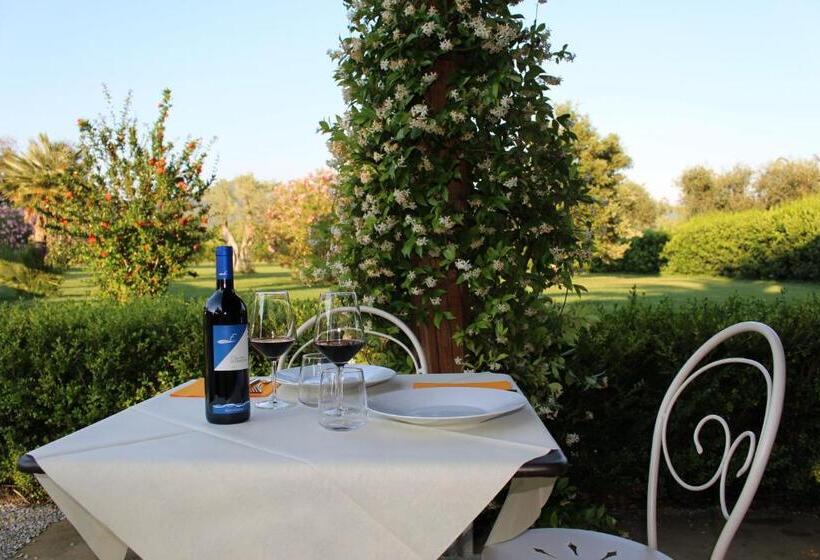 Трехместный Номер Стандарт Вид на Сад, Agriturismo Eucaliptus